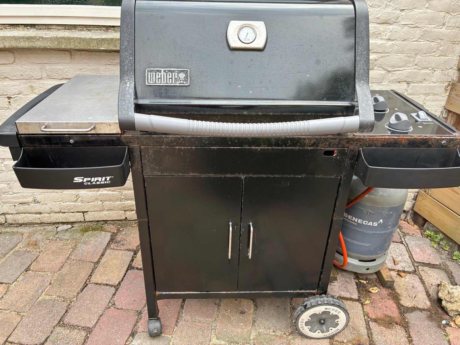 Weber Spirit Classic gasbarbecue met zijbrander, Ophalen, Gebruikt