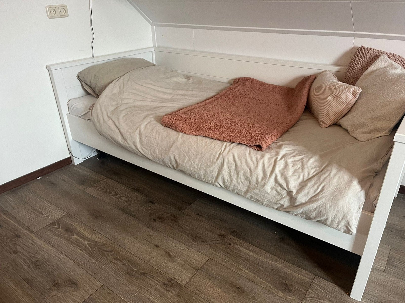 Te koop: bed van Woood (in perfecte staat), Ophalen, 90 cm, Eenpersoons, Zo goed als nieuw