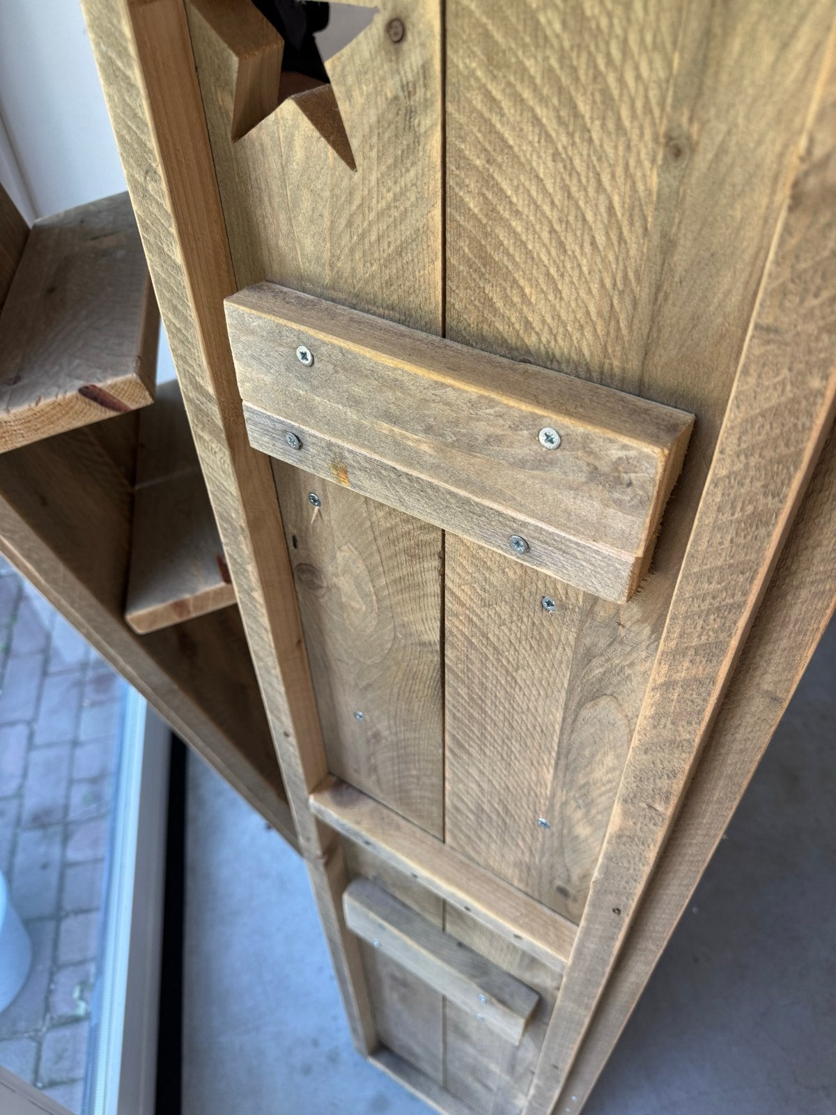 2x Houten Wandplank Nachtkastje met Sterrenuitsparing, Ophalen, Gebruikt