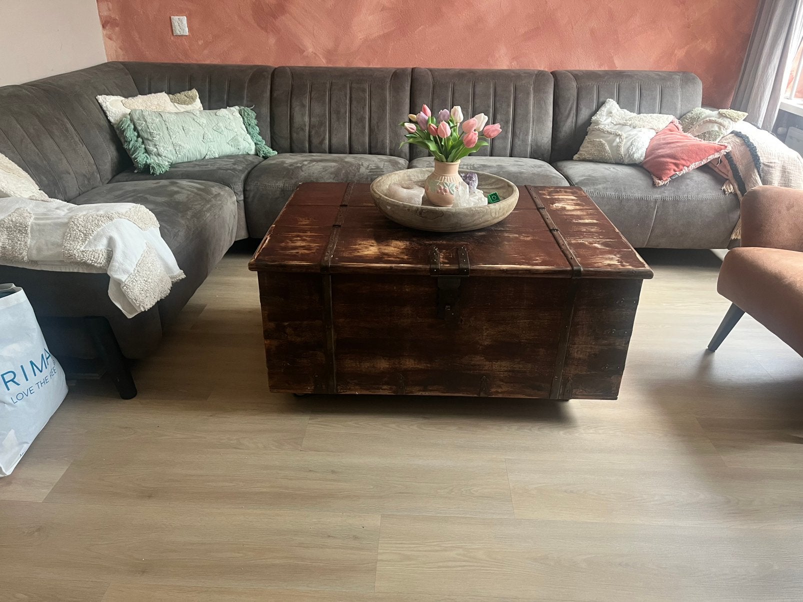 Antieke tafel met opbergruimte en wielen, Ophalen, Zo goed als nieuw