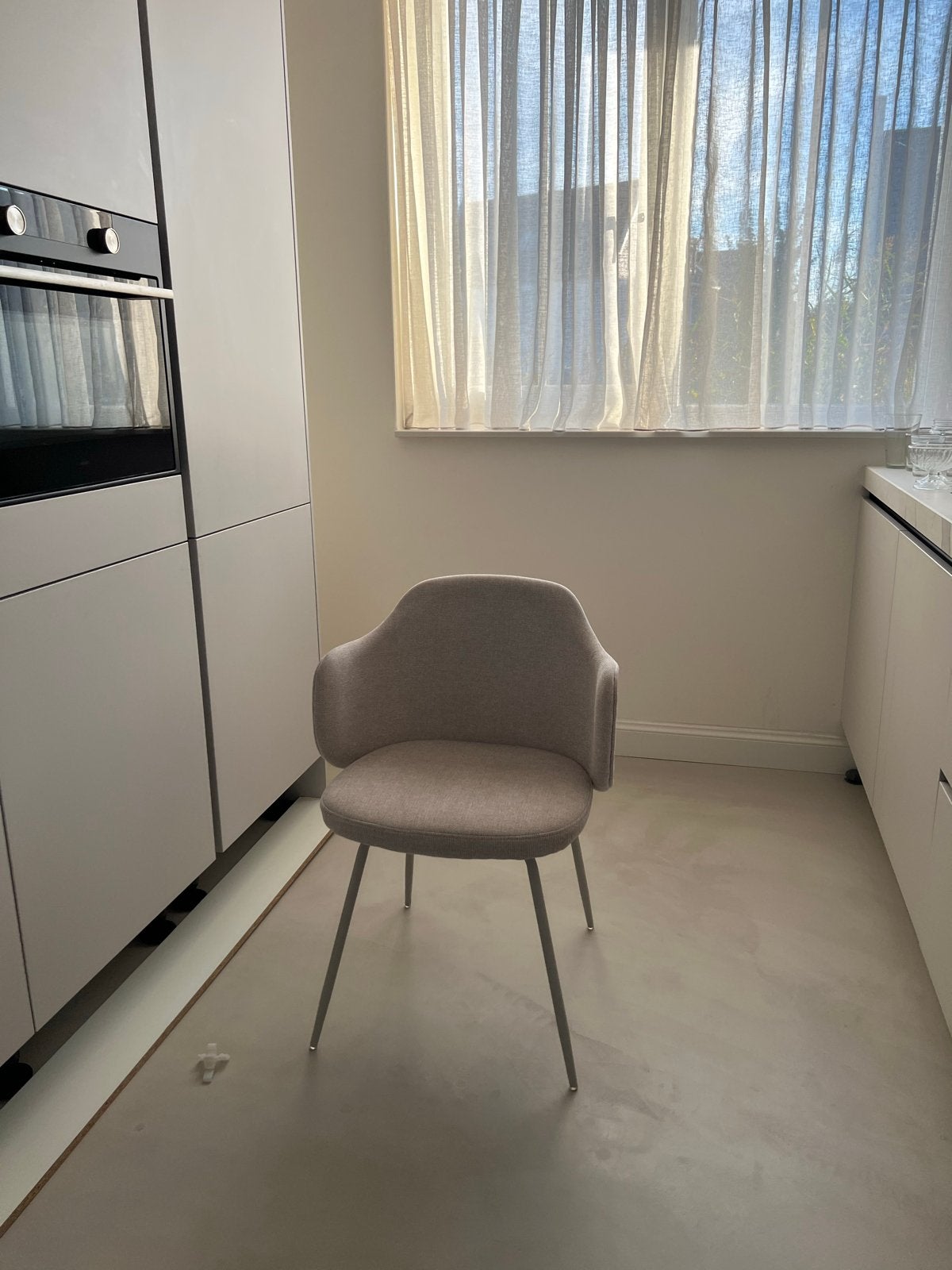 Kave Home - Yunia - eetkamerstoelen - 6 stuks, Huis en Inrichting, Zo goed als nieuw, Ophalen, Minimalistisch/Japandi/modern, Eén