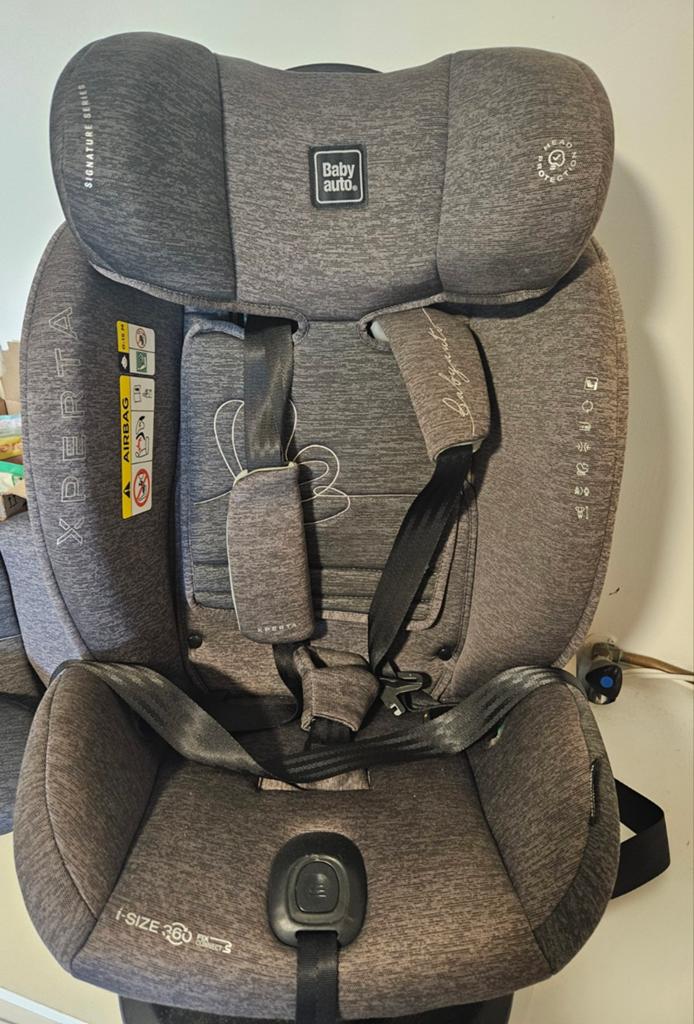 Baby auto signature autostoel met isofix, Kinderen en Baby's, Autostoeltjes, 15 t/m 36 kg, Zo goed als nieuw, Isofix, Ophalen