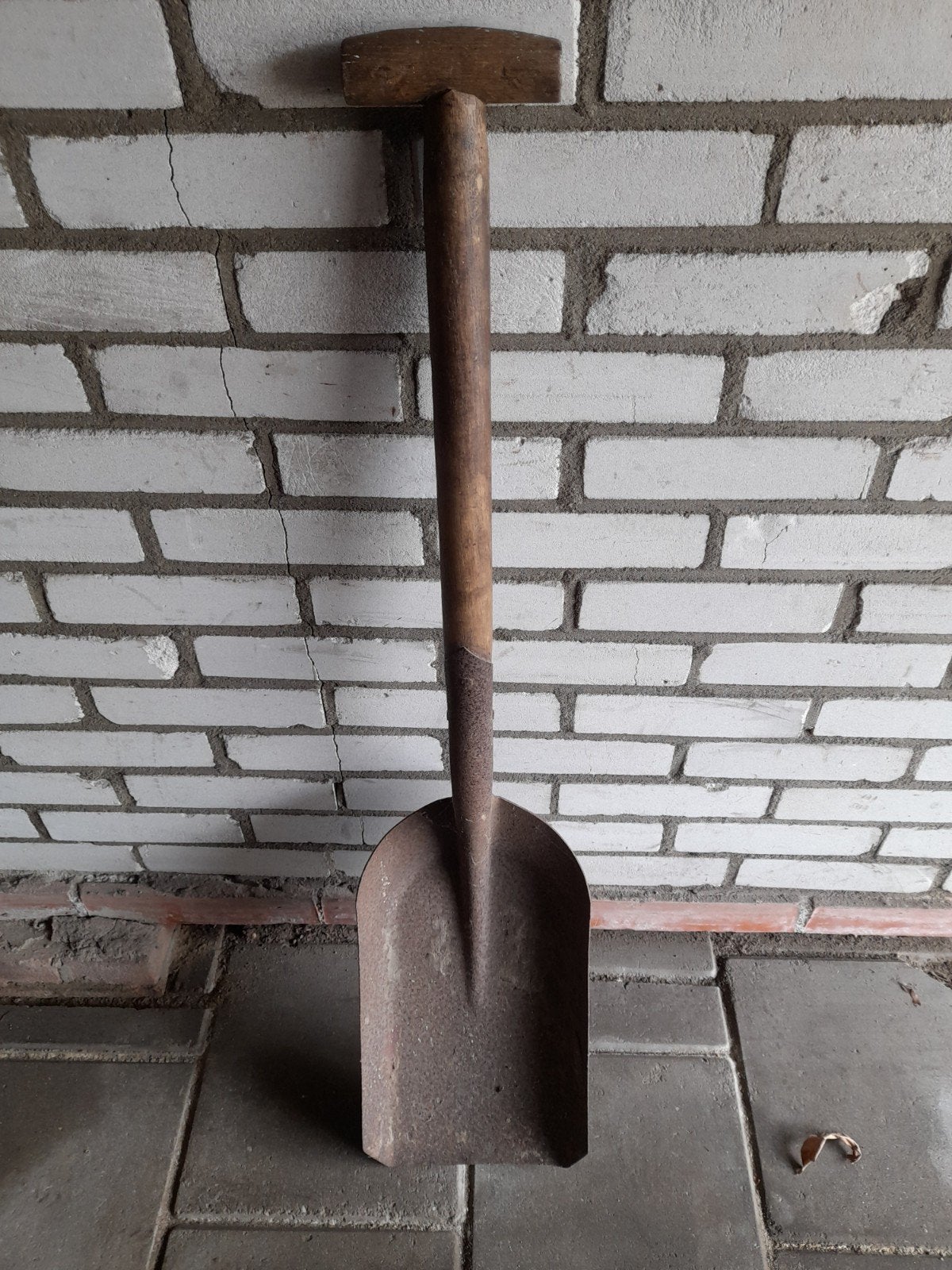 Oude schep met houten steel, Ophalen, Gebruikt