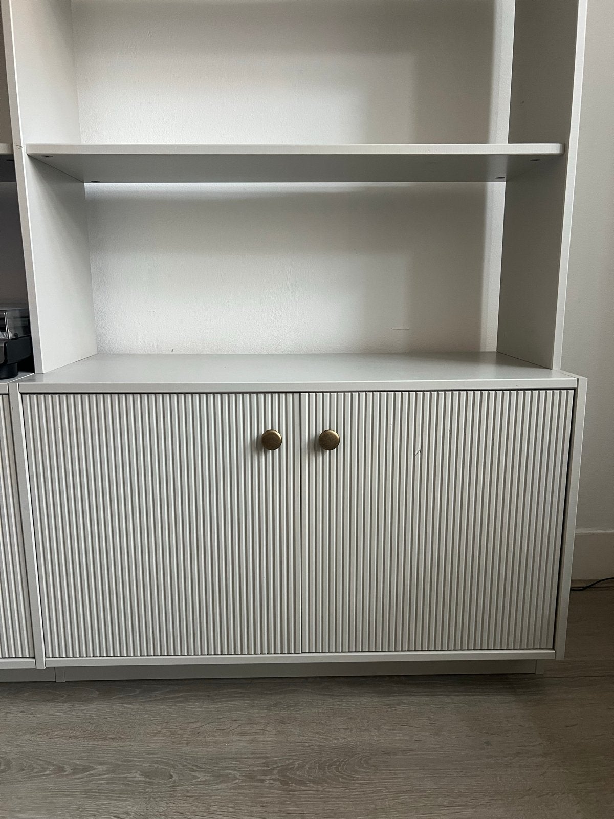 Woood wandkast Madu grijs