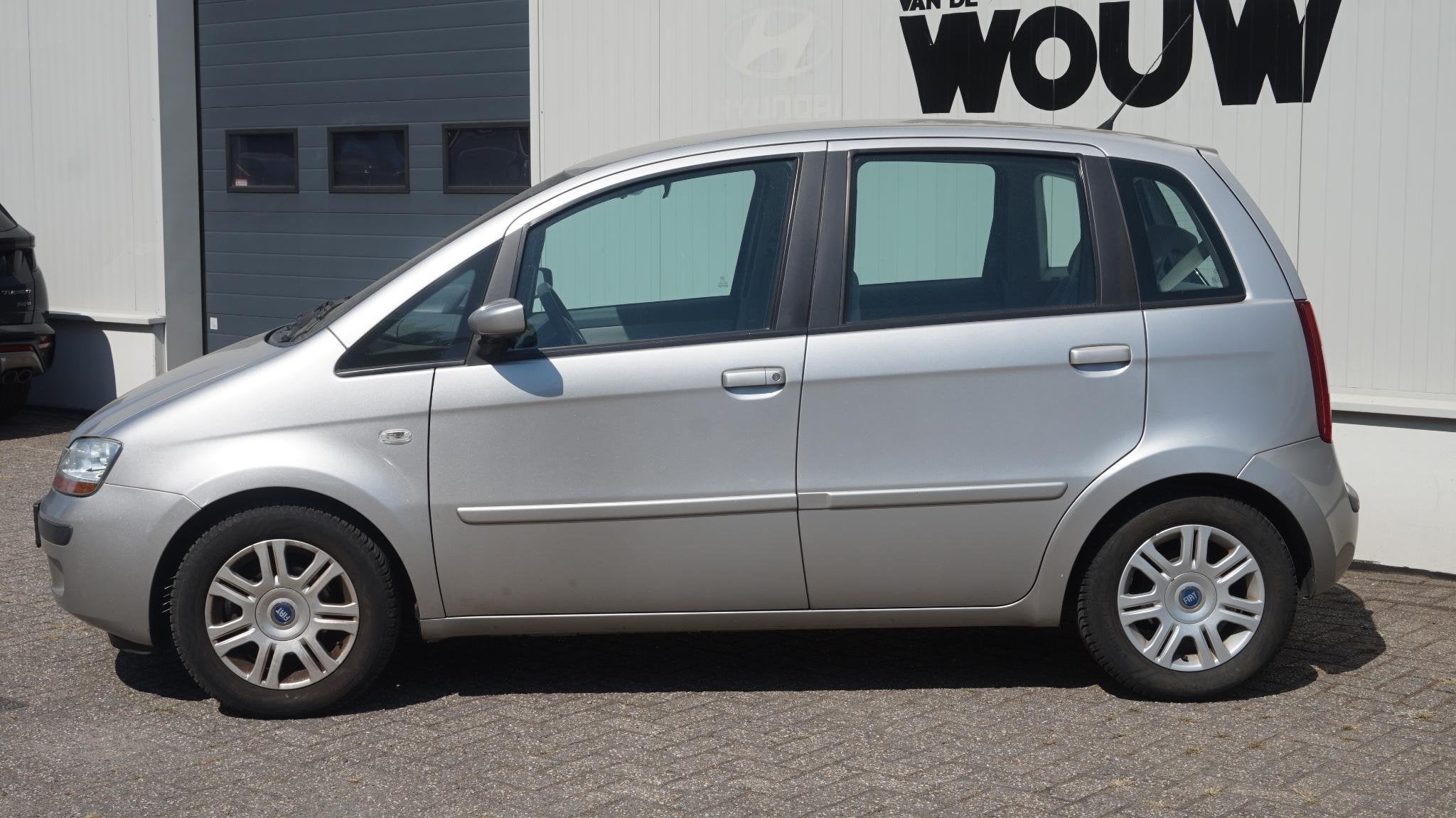 Fiat Idea 1.4-16V Dynamic APK 12-08-2027 MEENEEMPRIJS zonder, Voorwielaandrijving, Gebruikt, Idea, Origineel Nederlands