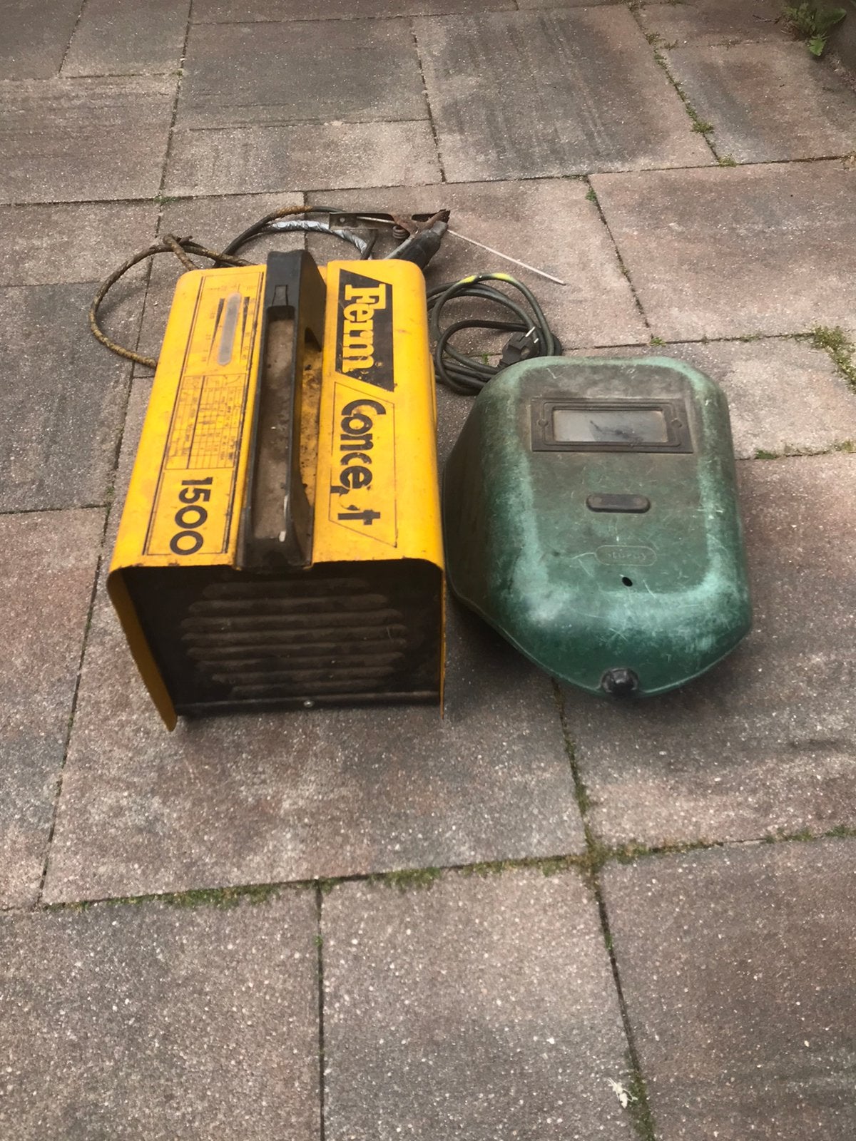 Ferm lasapparaat, Ophalen, Gebruikt, Elektroden