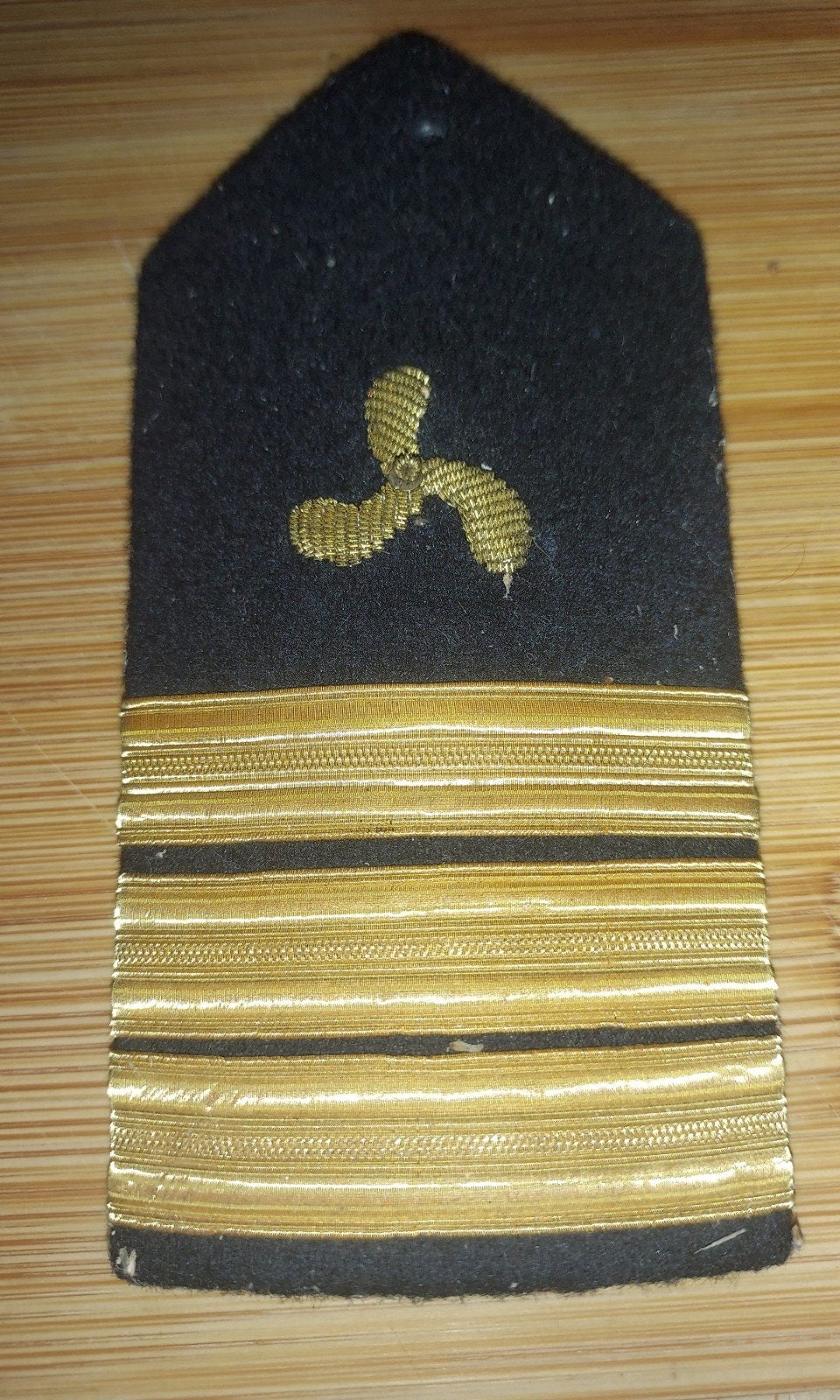 Maritieme Epaulet Koopvaardij – Machinist / Werktuigkundige, Ophalen of Verzenden, Marine, Nederland, Embleem of Badge