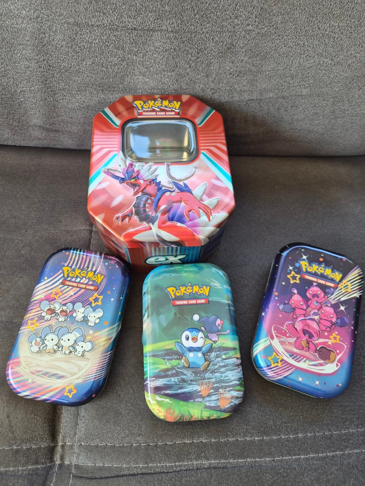 Pokemon tin, Hobby en Vrije tijd, Verzamelkaartspellen | Pokémon, Ophalen of Verzenden