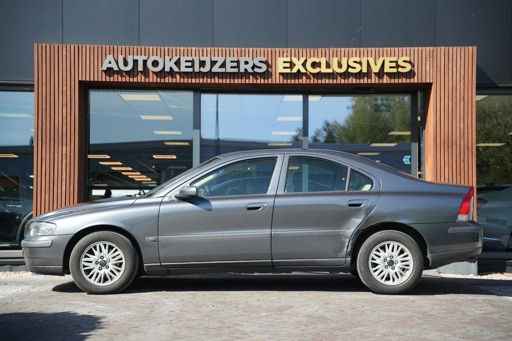 Volvo S60 2.4 Sports Edition Airco CV Cruise control Mistlam, Auto's, Volvo, Voorwielaandrijving, 1442 kg, Stof, Gebruikt