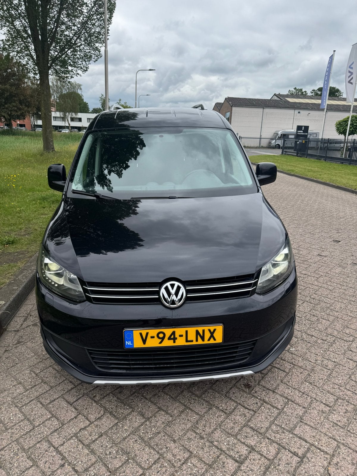 Volkswagen Caddy cross  2.0 D 125KW 2014 Zwart, Auto's, Euro 5, Zwart, Volkswagen, Zwart