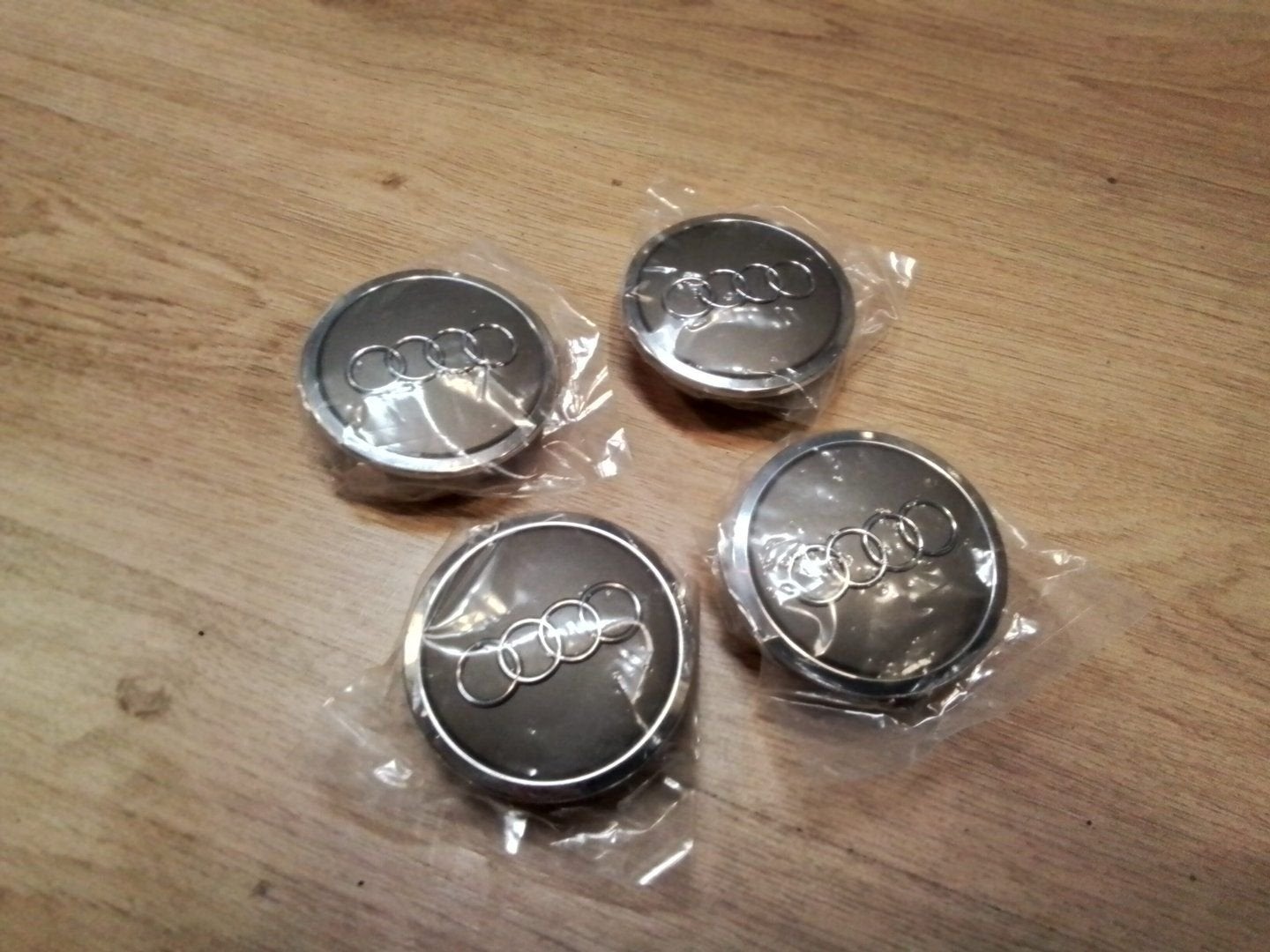 4x Audi Wielnaafdoppen/kappen *NIEUW*, Ophalen of Verzenden, -, -, -