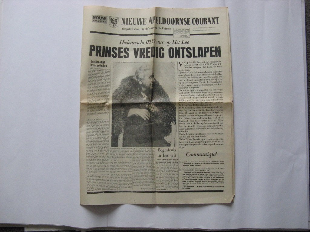 Nieuwe  Apeldoornse courant Rouwnummer, Ophalen of Verzenden, 1960 tot 1980, Krant