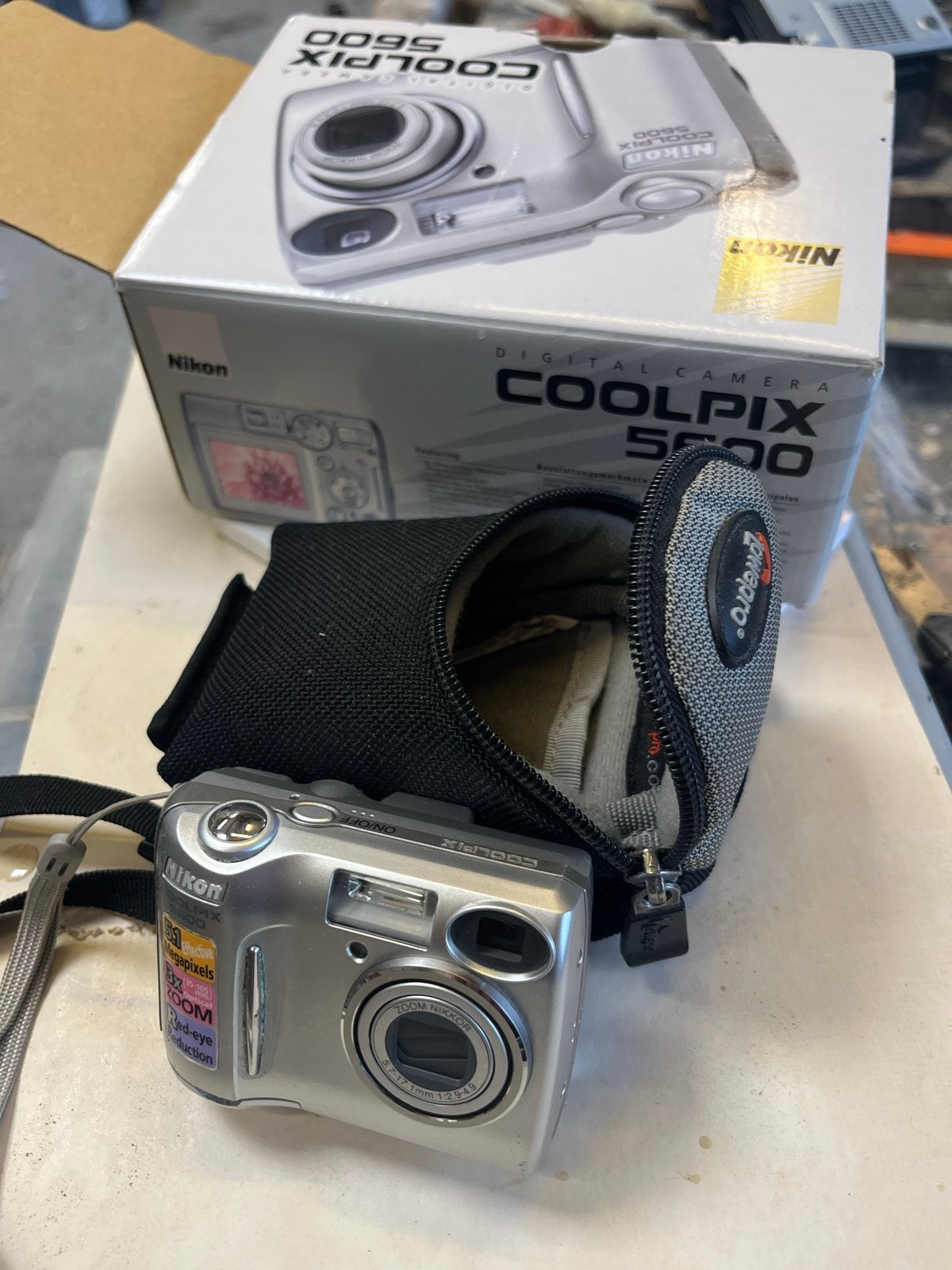 Nikon Coolpix 5600 Digitale Camera met Tas en Doos, Gebruikt, Ophalen of Verzenden, Compactcamera, Nikon