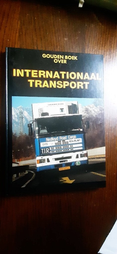 Truckstar Gouden Boek Internationaal Transport Jaren '90, Ophalen of Verzenden, Zo goed als nieuw, Jan Dronkers, Vrachtwagen