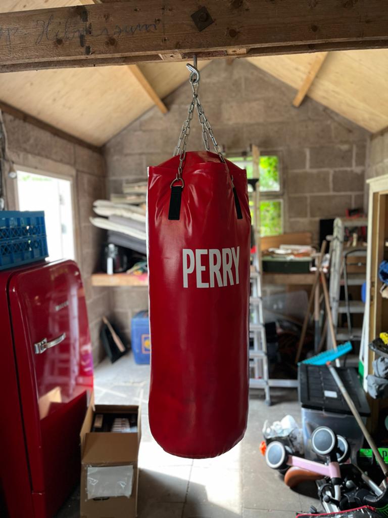 Rode Perry bokszak (100 cm) voor thuis training, Sport en Fitness, Ophalen, Nieuw, Bokszak