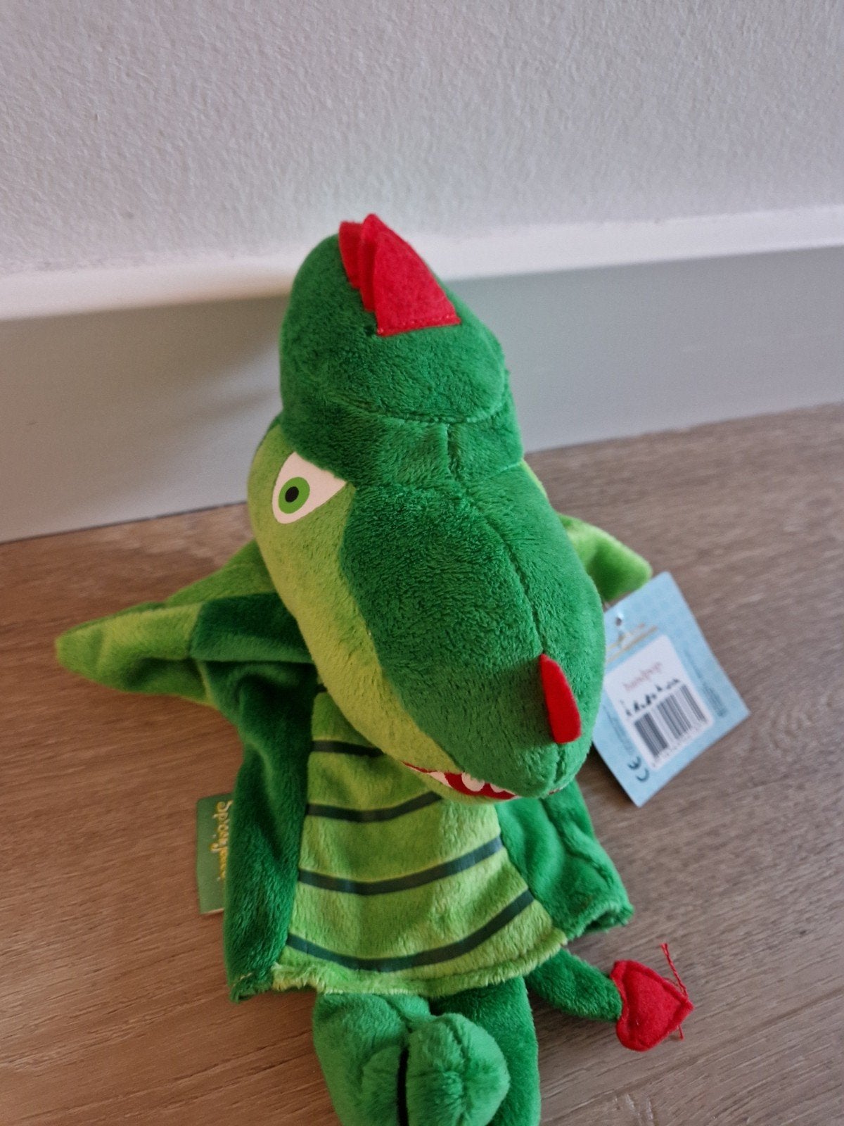 Nieuw! Knuffel handpop draak Sprookjesboom groen rood K7910, Ophalen of Verzenden, Zo goed als nieuw, Overige typen