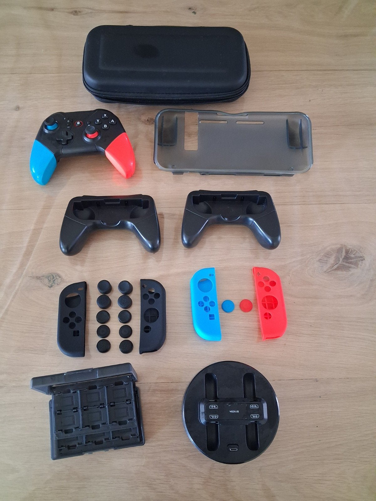 Nintendo Switch 1 accessoires bundel, Ophalen of Verzenden, Zo goed als nieuw, Met 1 controller, Switch Original