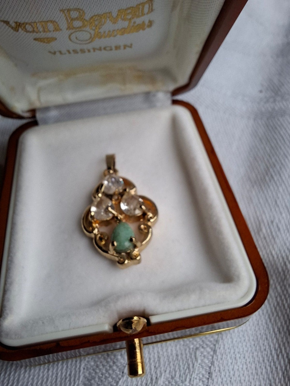 Mooie antieke vergulde hanger, Overige voorstellingen, Ophalen of Verzenden, Zo goed als nieuw, Steen of Mineraal