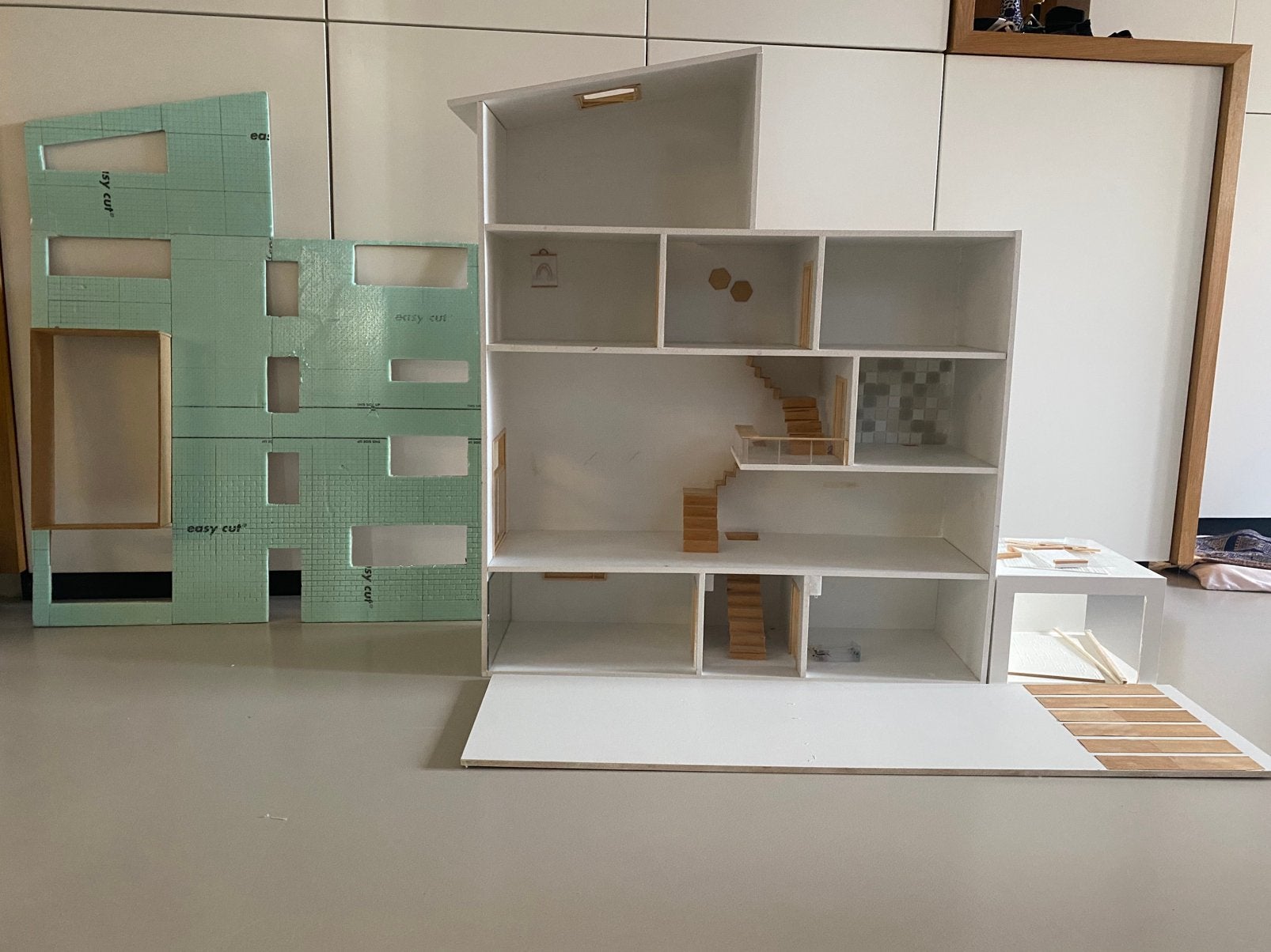 Opknap poppenhuis, Ophalen, Zo goed als nieuw, Poppenhuis