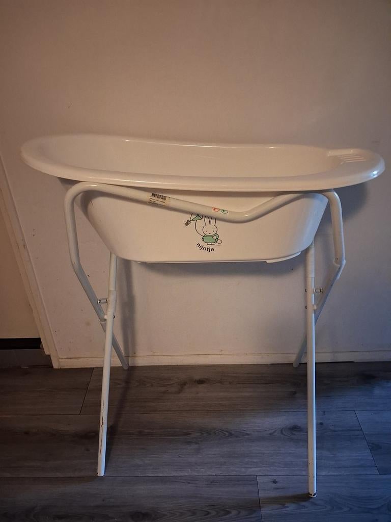 Babybadje met standaard - Nijntje, Kinderen en Baby's, Badjes en Verzorging, Ophalen, Gebruikt, Nijntje, Badje