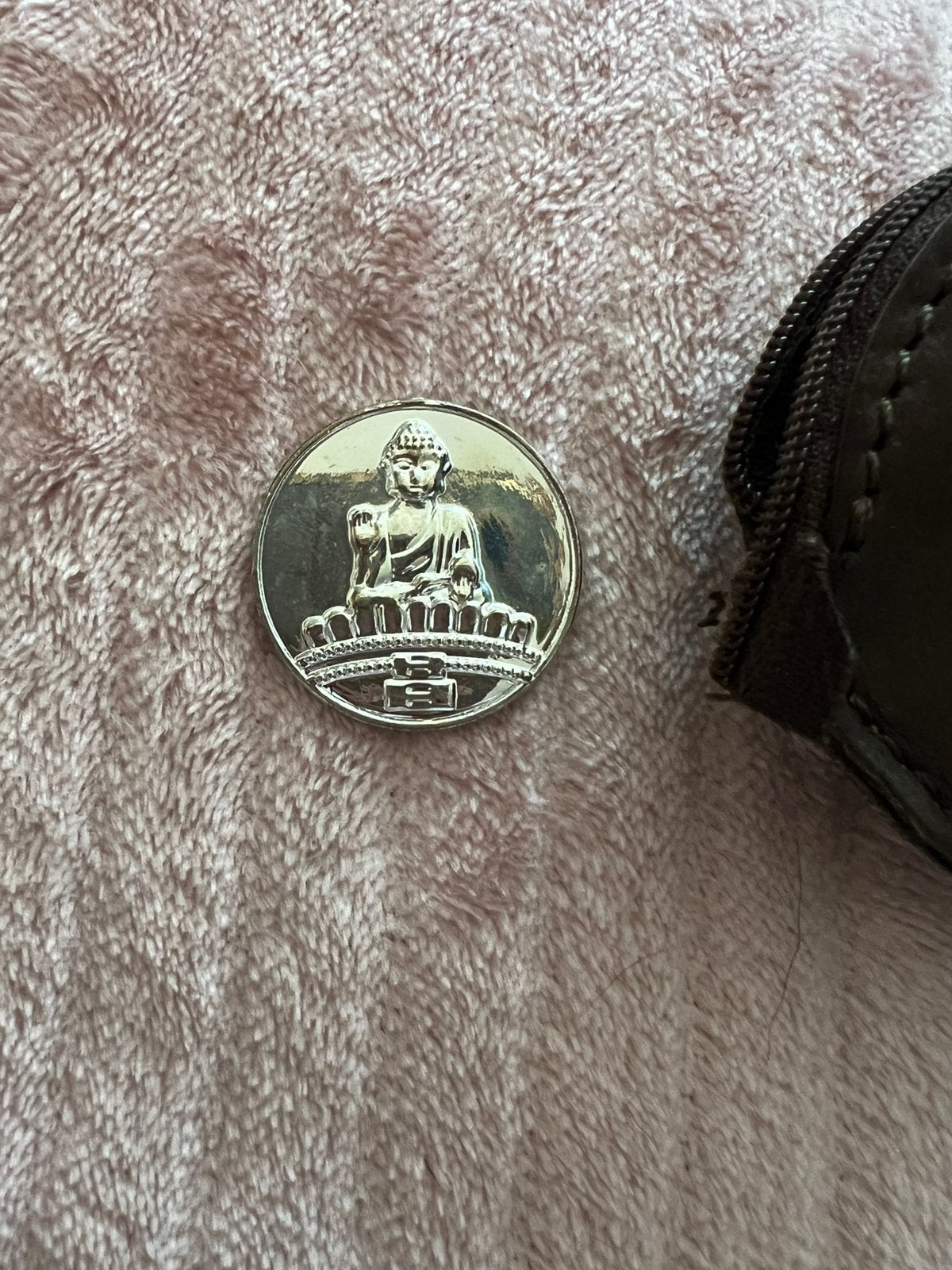 Zilveren budha to budha in leren etuitje, Ophalen of Verzenden, Zilver