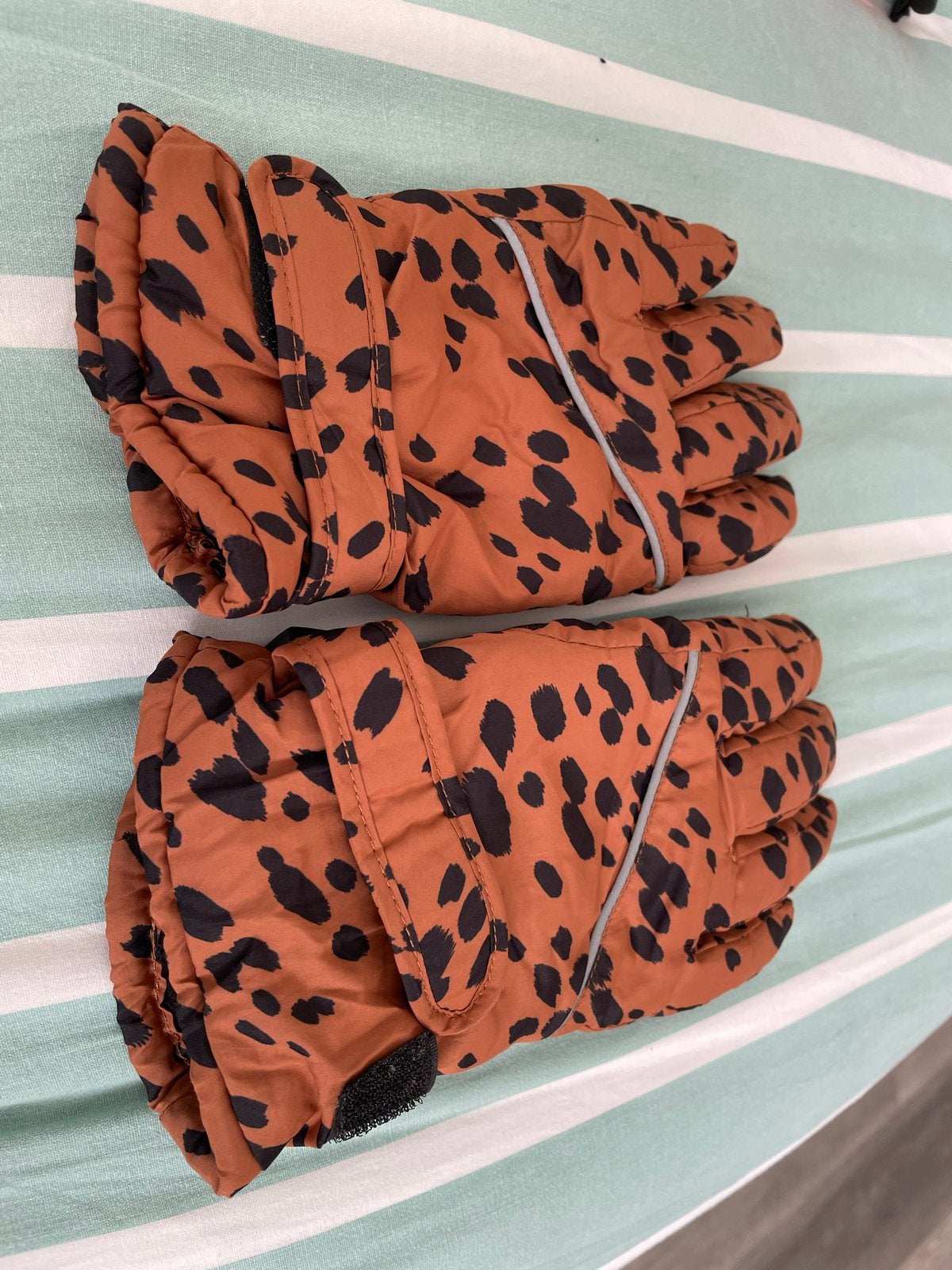 Warme handschoenen met luipaardprint, 134 t/m 140, Gebruikt, Jongen of Meisje, Ophalen of Verzenden