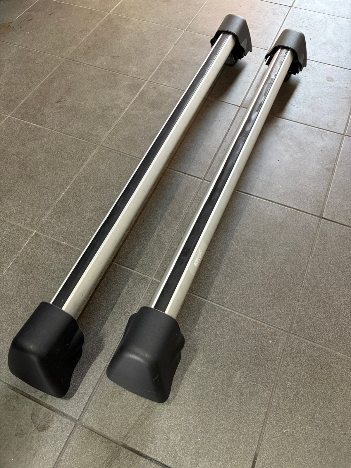 Originele Volkswagen Tiguan dakdragers 2007-2016 + sleutel, Auto diversen, Dakdragers, Ophalen, Zo goed als nieuw