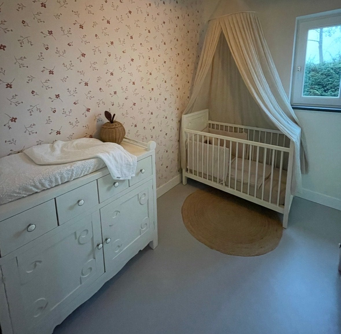 Creme witte ledikant en commode (excl. hemeltje), Ophalen, Gebruikt, 70 tot 85 cm, 140 tot 160 cm