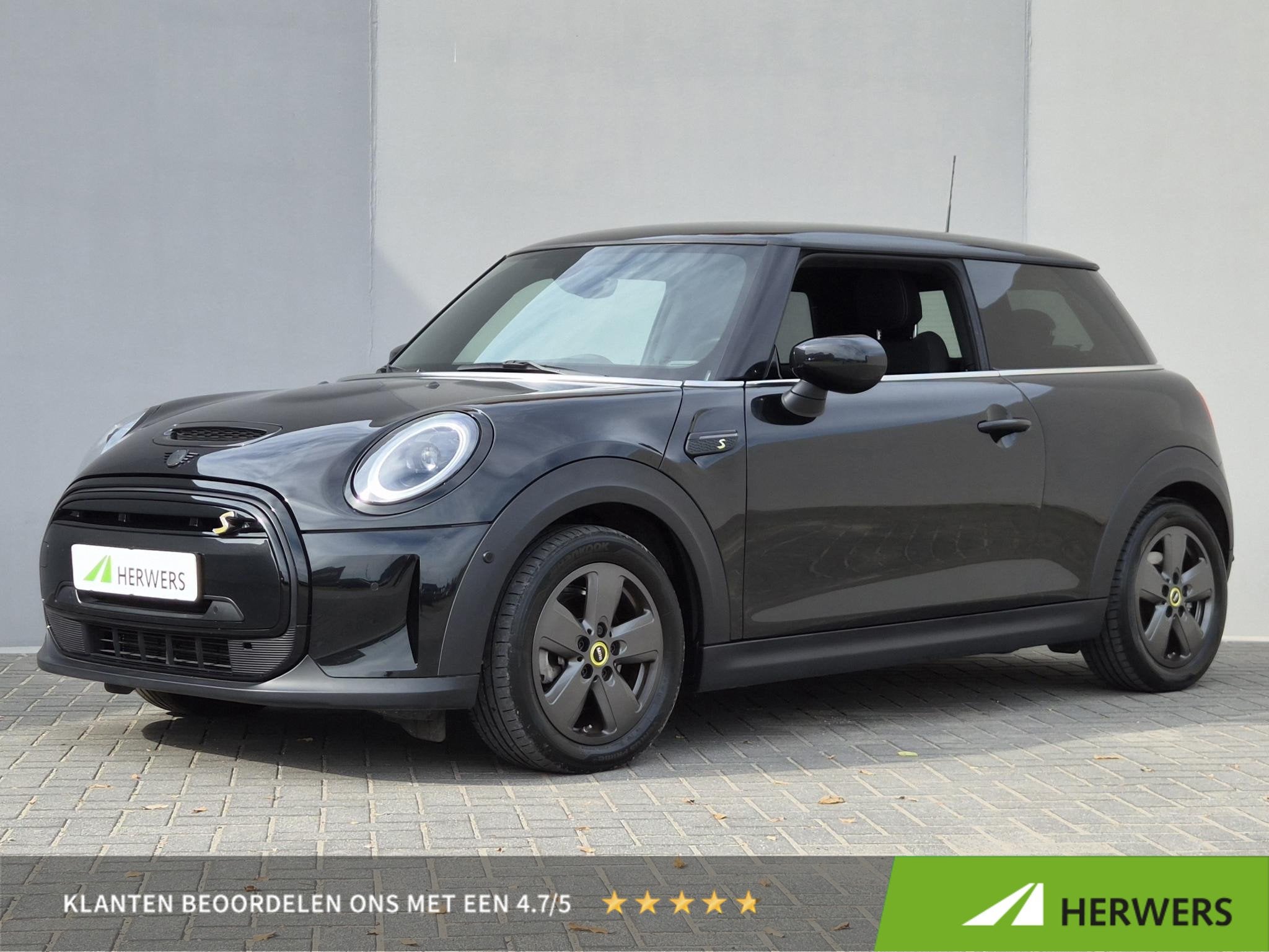 MINI Electric Classic 33 kWh / SOH 96% / Dealer onderhouden, Auto's, Dealer onderhouden, Gebruikt, 33 kWh, Leder en Stof