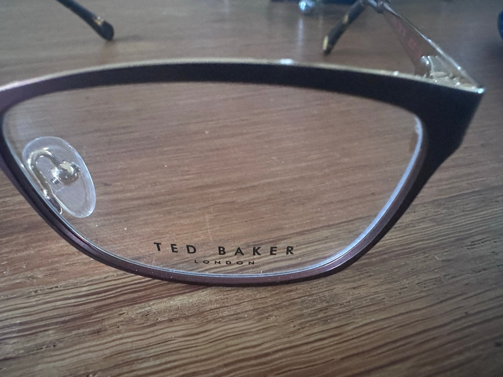 Drie brillen: Ted Baker, Diesel, Lacoste - Zo goed als nieuw, Sieraden, Tassen en Uiterlijk, Zonnebrillen en Brillen | Dames, Overige kleuren