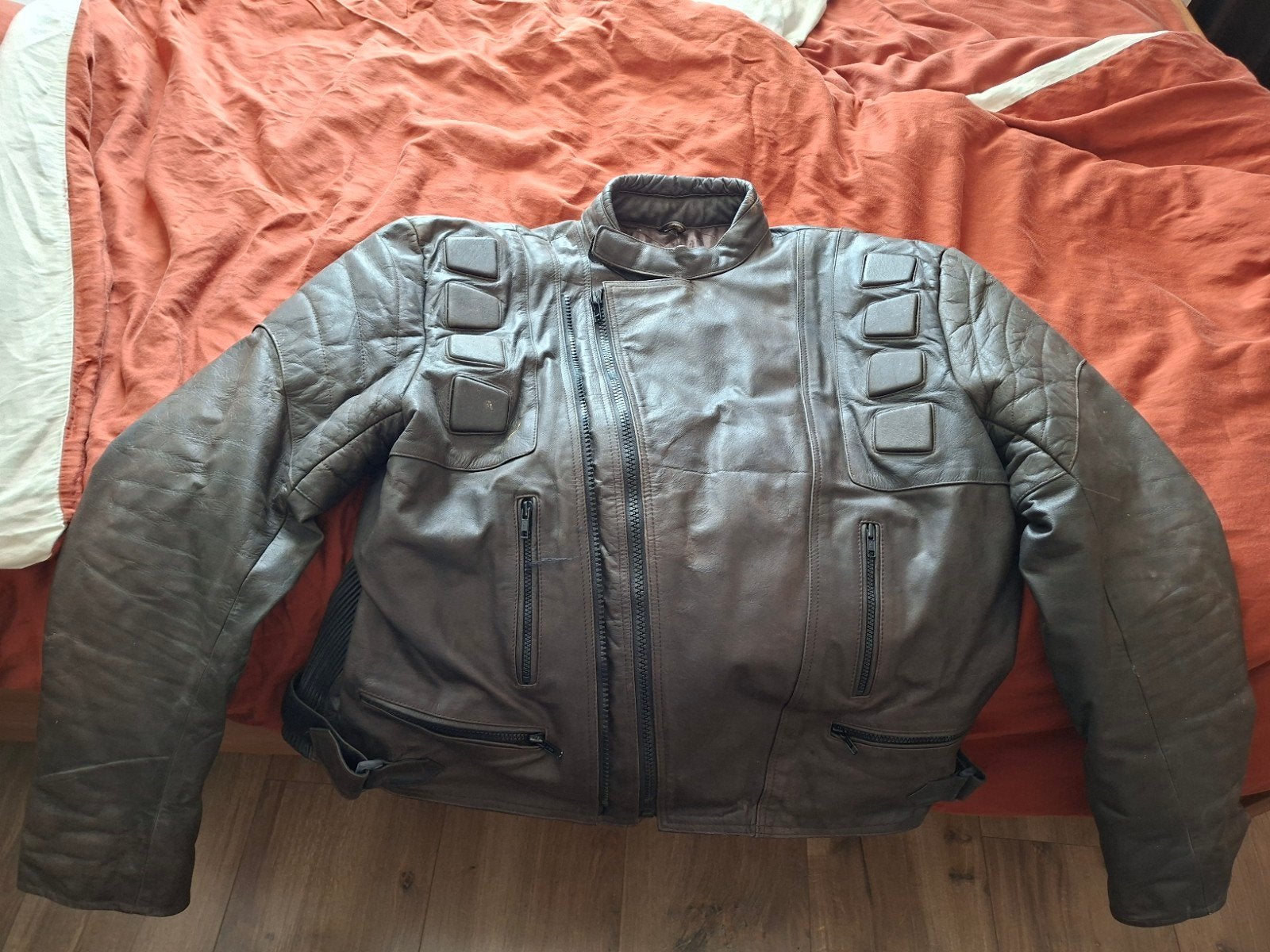 Stoere Bruine Leren Heren Motorjas met Protectie - Maat 4XL, Motoren, Kleding | Motorkleding, Ophalen, Heren, Jas | leer, Tweedehands