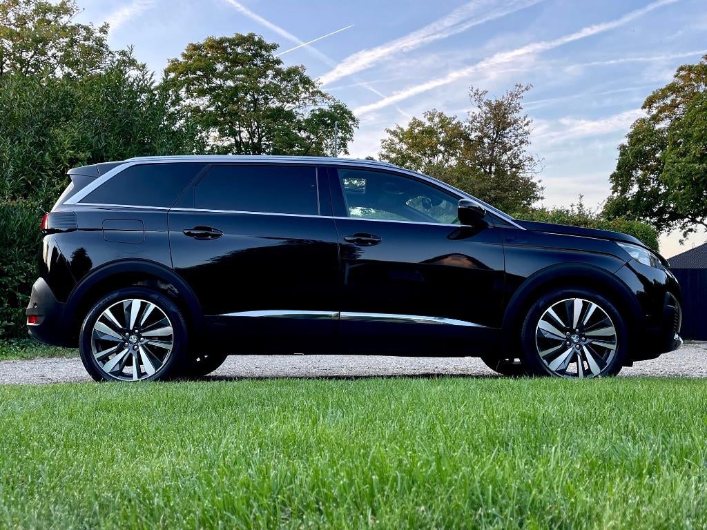 Peugeot 5008 ALLURE PREMIUM/PANO//FOCAL/TREKH/1e Eig!, Auto's, Peugeot, 1199 cc, Zwart, 75 €/maand, 3 cilinders