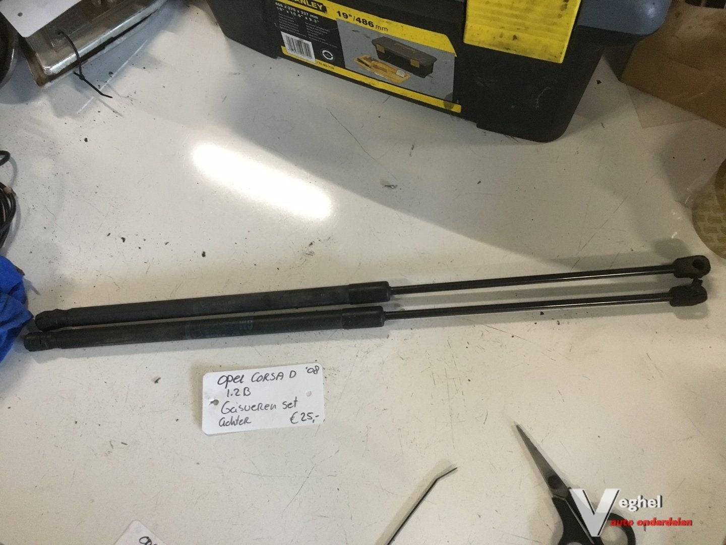 Opel Corsa D 2010 Gasveren set achterklep, Gebruikt, -, -, Ophalen of Verzenden