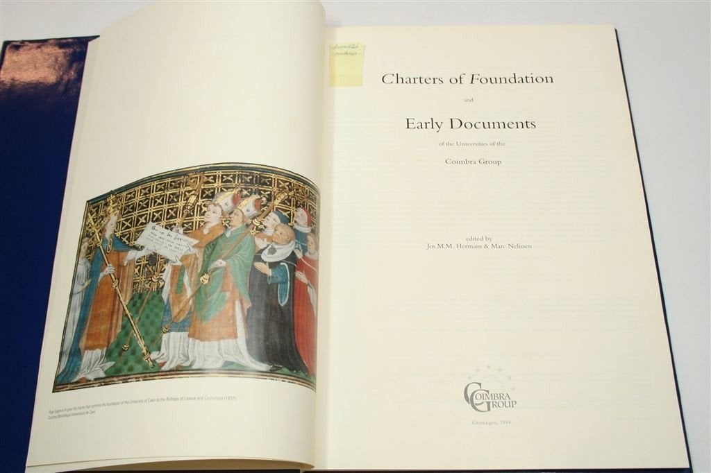 Charters of Foundation — Coimbra Universities, Gesigneerd, Ophalen of Verzenden, Gelezen, Europa