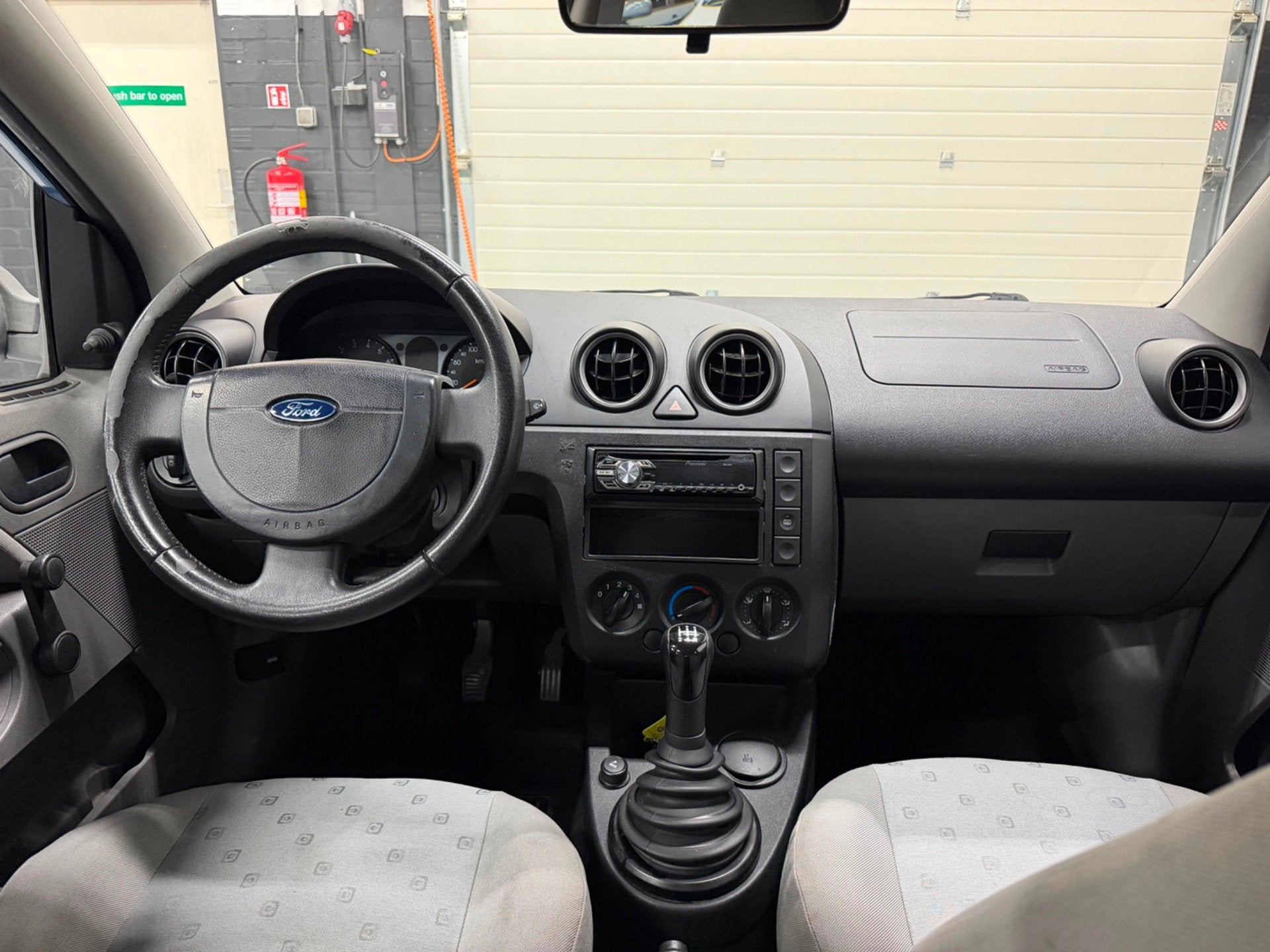 Foto 8 van Ford Fiesta 1.3 Core Nap/5Drs/APK 09-2027!