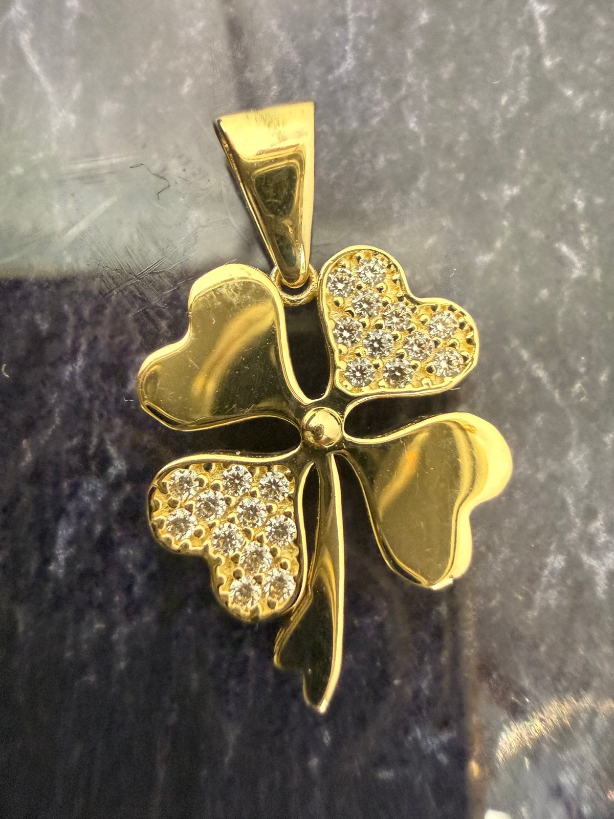 Prachtige 14 karaats gouden klaver 4 hanger, Ophalen of Verzenden, Nieuw, Goud
