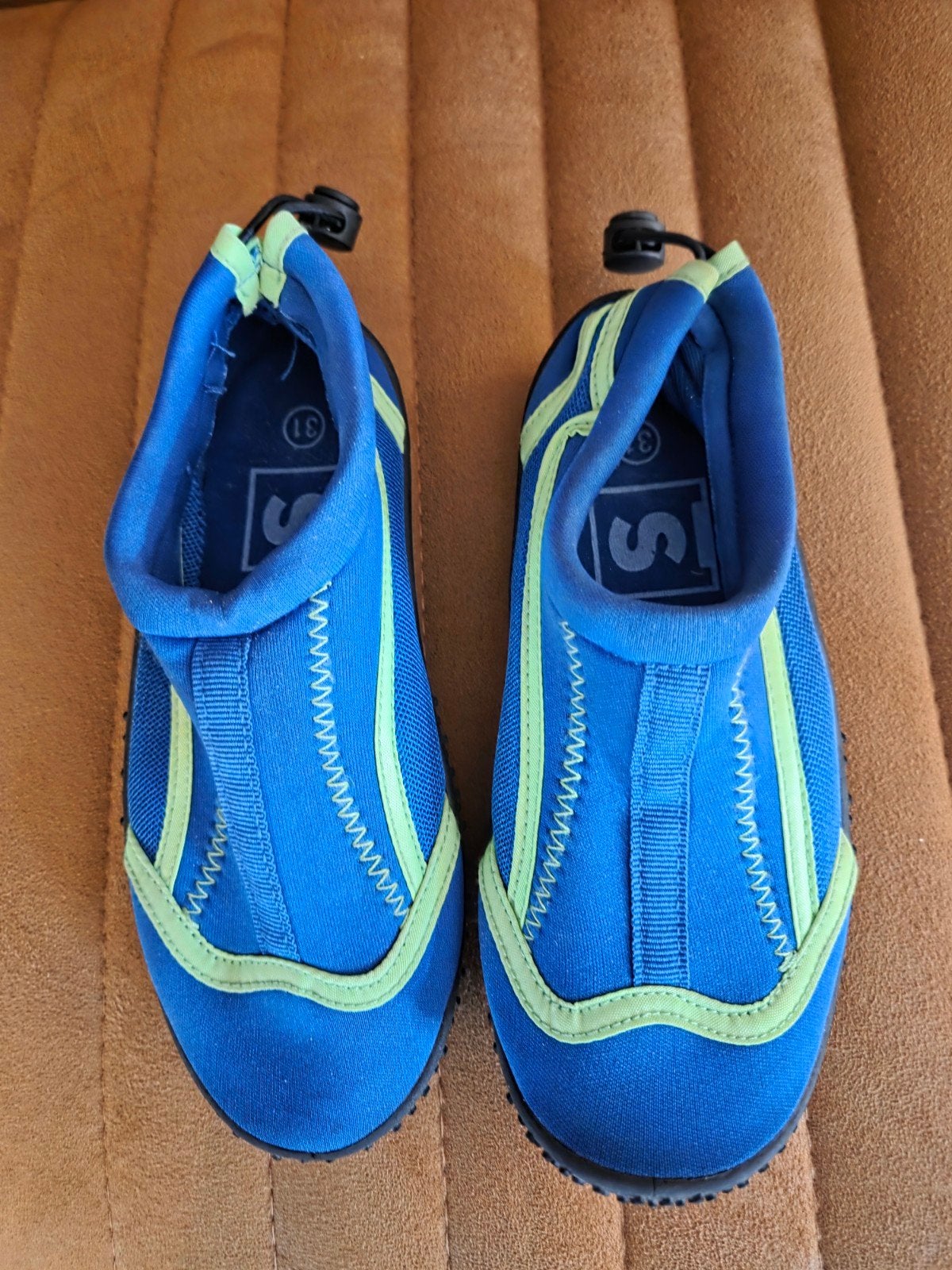 Blauwe zwemschoenen maat 31, Kinderen en Baby's, Babykleding | Baby-zwemkleding, Ophalen, Jongetje of Meisje, Overige maten, Zwemschoenen