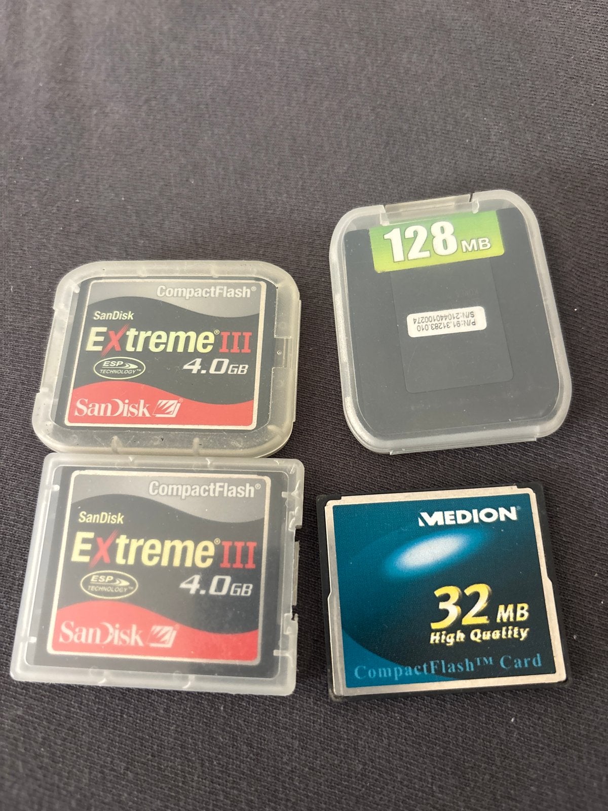 CompactFlash geheugenkaarten: 2x 4GB, 128MB, 32MB, 8 GB, Ophalen of Verzenden, Fotocamera, CompactFlash
