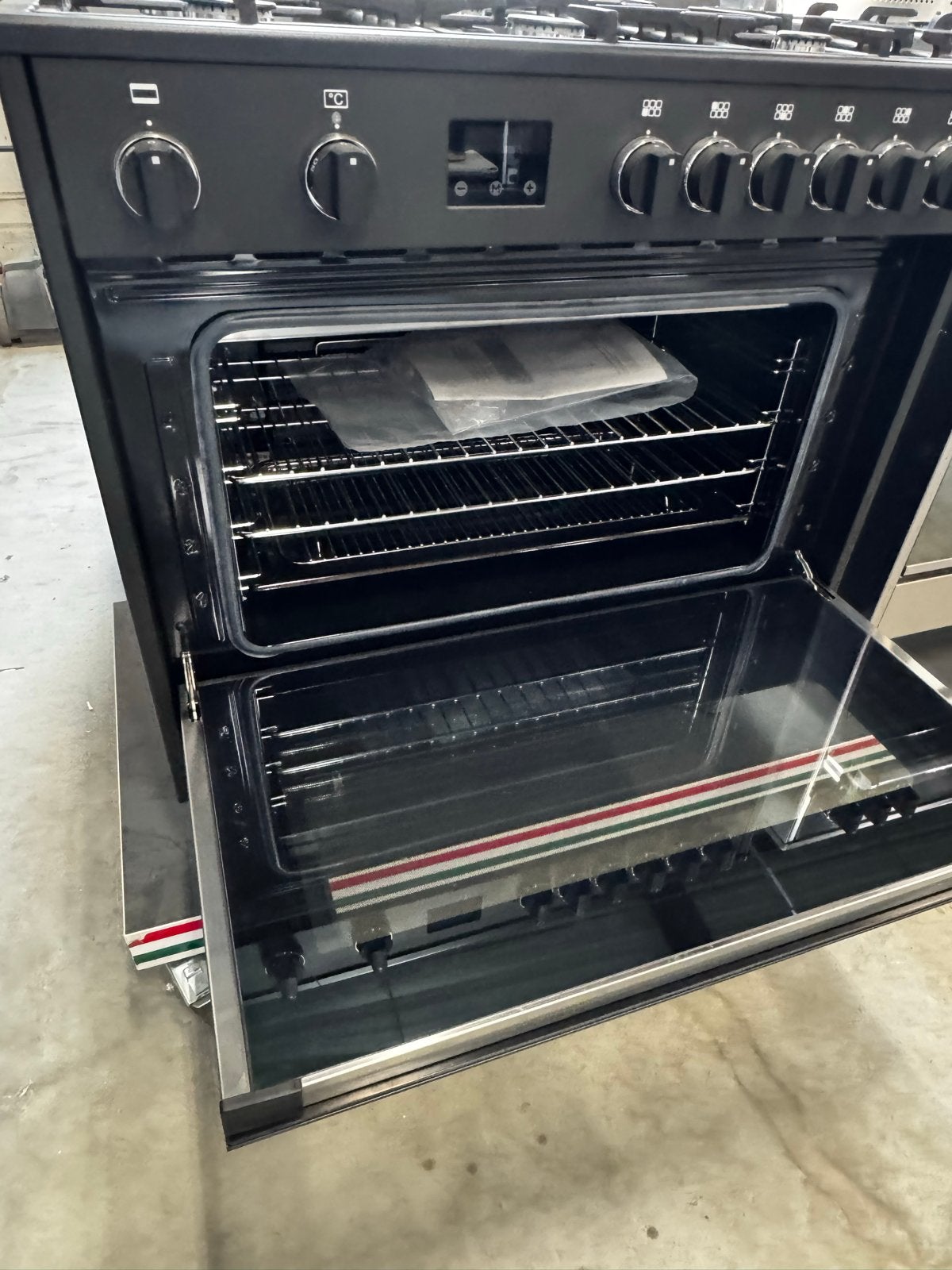 Bertazzoni Gasfornuis 90cm Mat Zwart 6 Branders Oven A, Ophalen, 60 cm of meer, Zo goed als nieuw, Energieklasse A of zuiniger