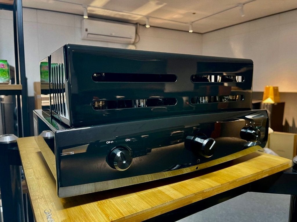 BLACK Pianolak MELODY ASTRO met nieuwe KT 88`s buizen, Ophalen, Versterker