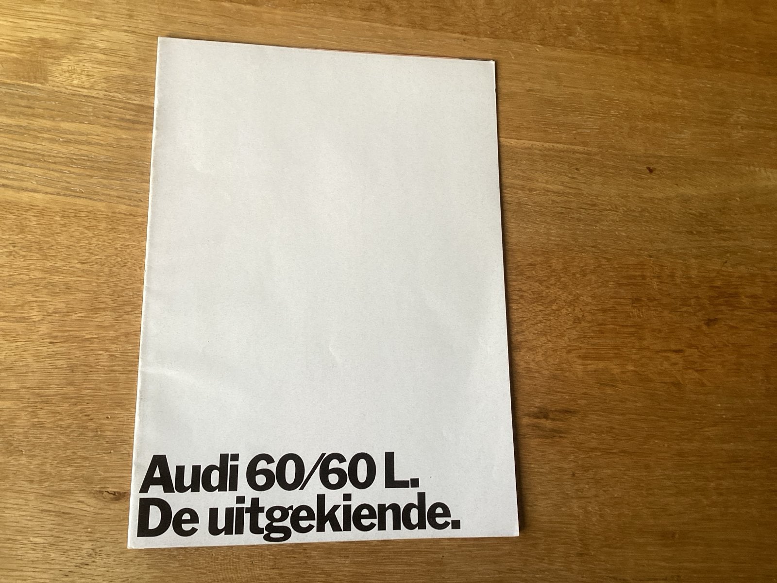 Audi 60/60 L. De uitgekiende. Originele brochure 1972, Ophalen of Verzenden, Gelezen, Audi