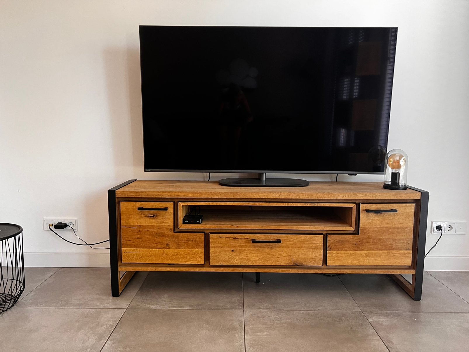 Super mooi en kwalitatief goede tv meubel Henders en Hazel, Ophalen, 150 tot 200 cm, Teakhout, Zo goed als nieuw