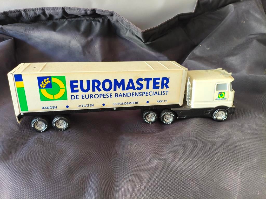 2 Euromaster Vrachtwagens Nylint, Overige merken, Gebruikt, 1:32 tot 1:50, Ophalen of Verzenden