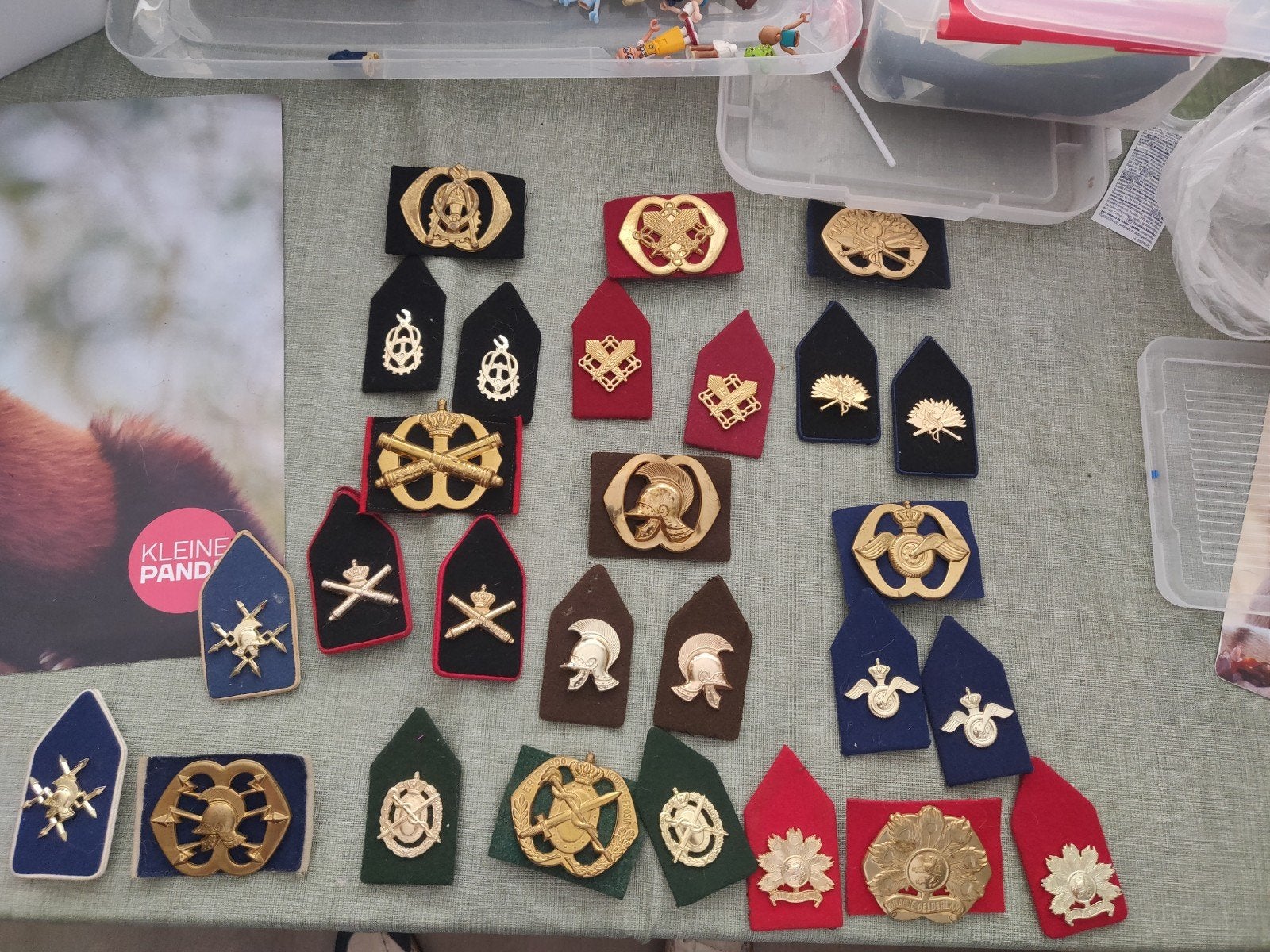 9 setjes, Ophalen of Verzenden, Landmacht, Nederland, Embleem of Badge