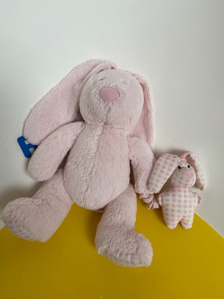 K2884 Jellycat jelly cat konijn roze met speeldoosje, Ophalen of Verzenden, Zo goed als nieuw, Overige typen