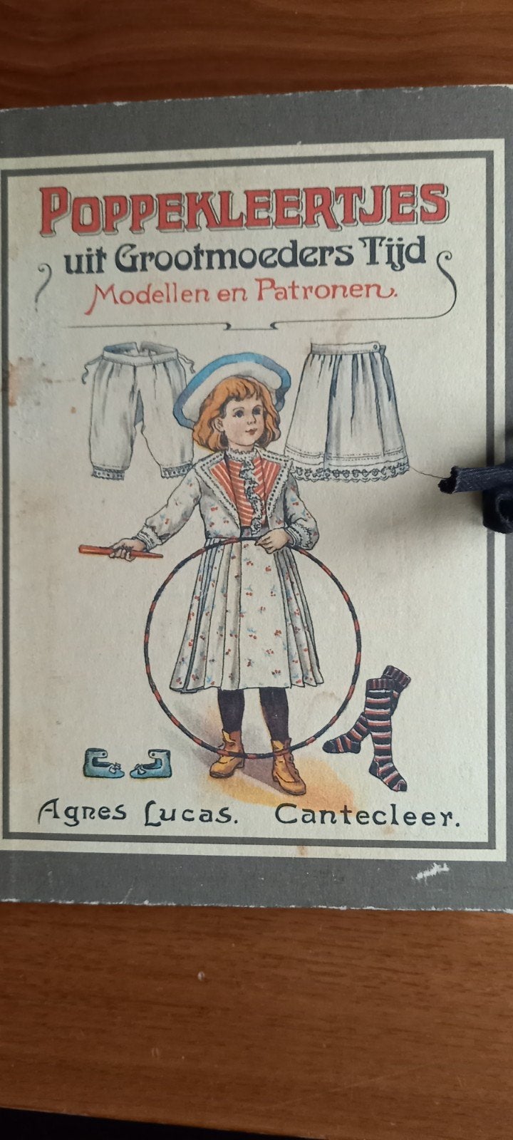 Oud boekje: Poppekleertjes uit Grootmoeders Tijd, Boeken, Ophalen of Verzenden