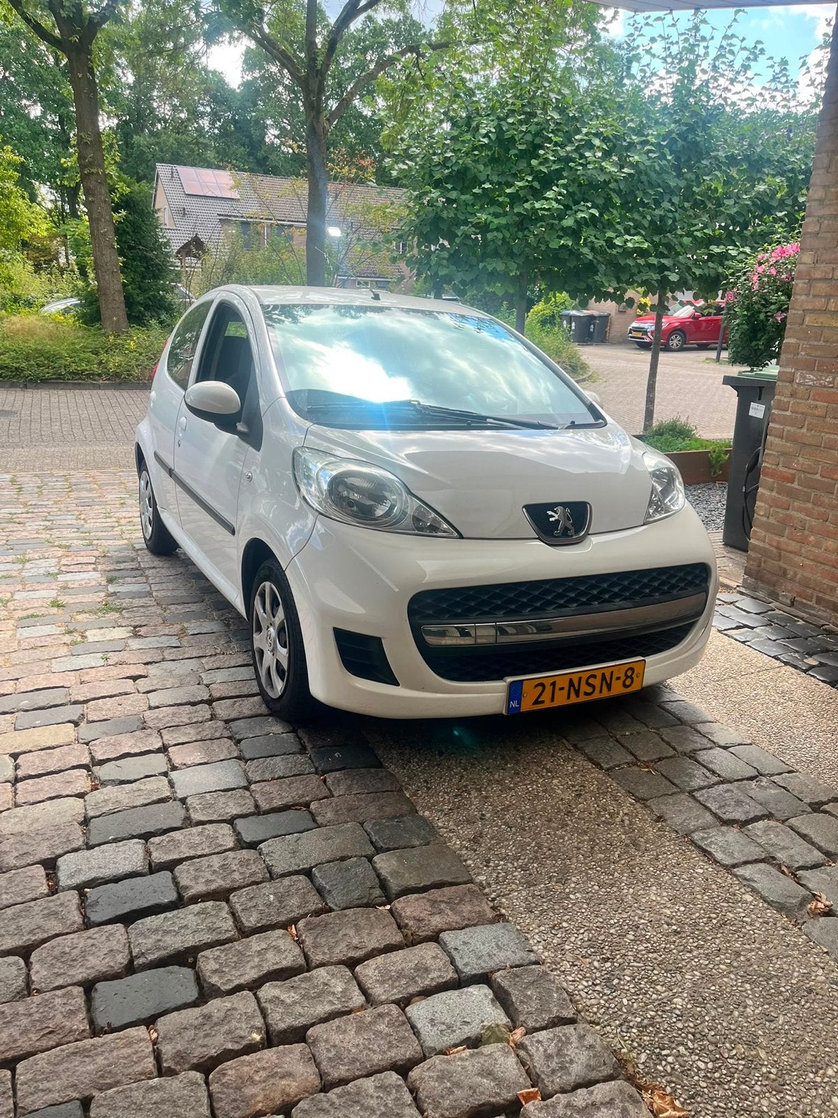 Peugeot 107 1.0 12V 5DR 2010 Wit, Voorwielaandrijving, 4 stoelen, Origineel Nederlands, Handgeschakeld
