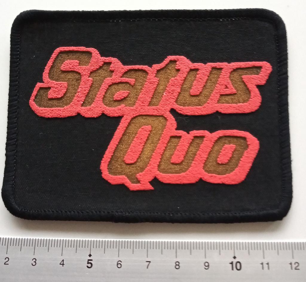 Status Quo vrij zeldzame vintage 80's rubber logo patch s61, Verzenden, Nieuw, Kleding