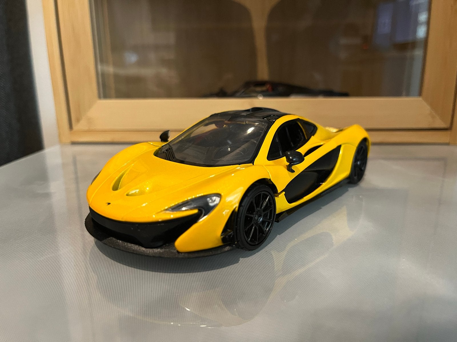 Motor Max McLaren P1 1:24 Die-Cast met doos, Hobby en Vrije tijd, Modelauto's | 1:24, Ophalen, Zo goed als nieuw, Auto, Motormax