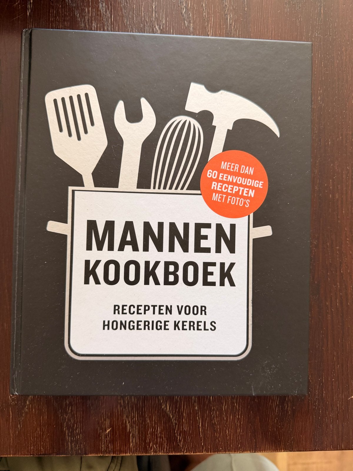 Mannenkookboek: Recepten voor Hongerige Kerels, Ophalen of Verzenden, Zo goed als nieuw, Hoofdgerechten